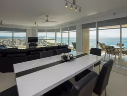 Burleigh Surf Apartments