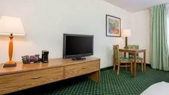 Quality Inn & Suites Kokomo | Indiana - Kokomo (ve civarı) - Kokomo