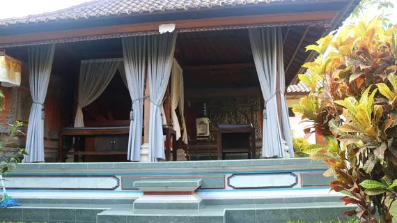 Kusnadi Hotel | Bali - Badung - Padma