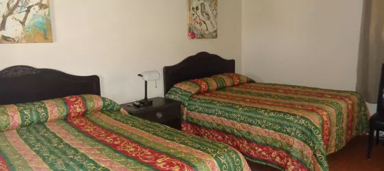 Farmhouse Motel | Kaliforniya - San Luis Obispo (ve civarı) - Paso Robles