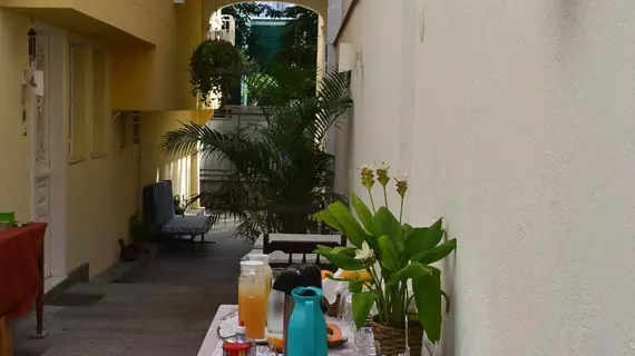 Casa Amarela Bed and Breakfast ZONA SUL | Rio de Janeiro (eyaleti) - Rio de Janeiro (ve civarı) - Rio de Janeiro