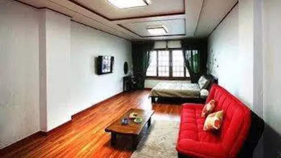 Jeju Pearlfarm Pension | Jeju Adası - Seogwipo - Daejeong - Andeok