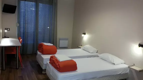 Otellia - Hostel | Nouvelle-Aquitaine - Gironde (bölge) - Bordeaux (ve civarı) - Blanquefort