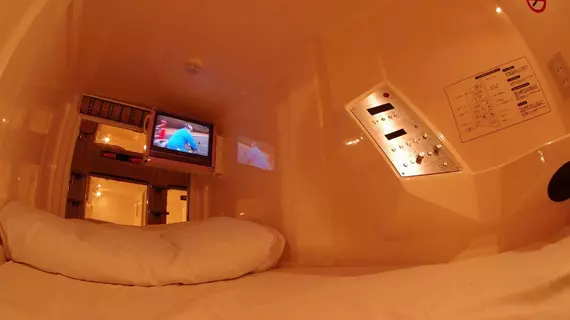 Capsule Inn Osaka | Osaka (idari bölge) - Osaka (ve civarı) - Osaka City Center - Kita