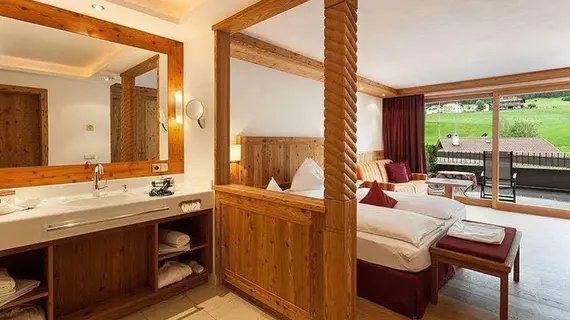 Hotel Chalet Tianes | Trentino-Alto Adige - Güney Tirol (il) - Castelrotto