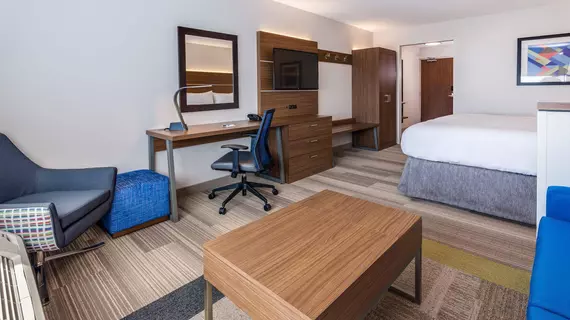 Holiday Inn Express and Suites Rice Lake | Wisconsin - Rice Lake (ve civarı) - Rice Lake