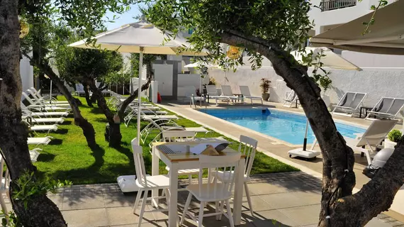 Casa Bianca Boutique Checkin Hotel | Girit Adası - Kandiye (bölge) - Hersonissos - Koutouloufari