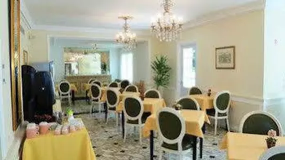 Hôtel Carlton | Provence - Alpes - Cote d'Azur - Nice (ve civarı) - Beaulieu-sur-Mer