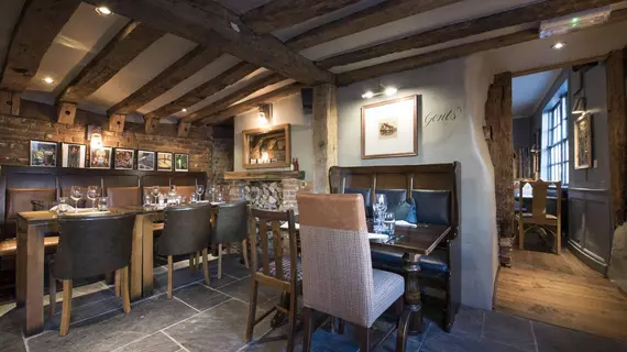 The Ostrich Inn | Buckinghamshire (kontluk) - Slough