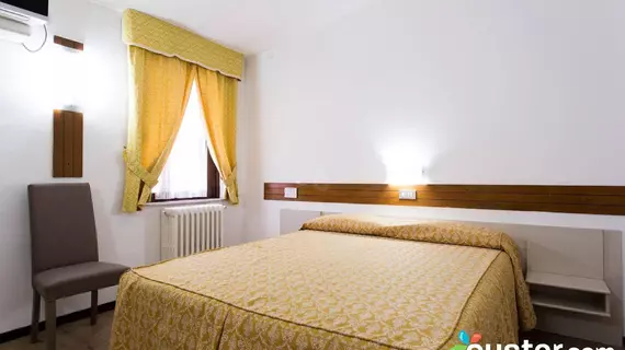 Piccolo Hotel | Lombardy - Milano (ve civarı) - Milano