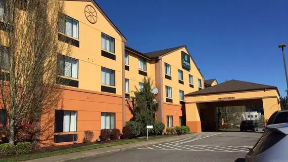 Evergreen Inn and Suites | Washington - Everett (ve civarı) - Monroe