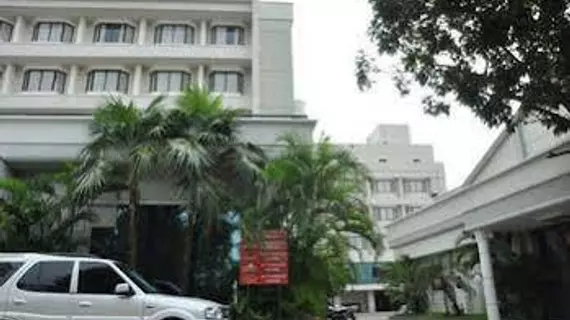 Hotel Cenneys Gateway | Tamil Nadu - Salem (ve civarı) - Salem