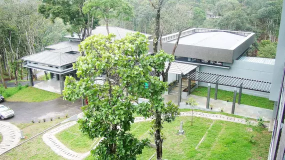 The Mountain Courtyard Thekady | Kerala - Idukki Bölgesi - Pirmed