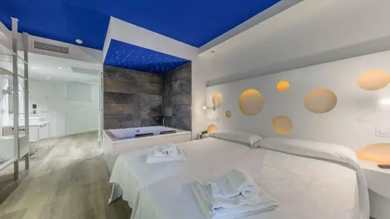 Triton Resort | Balearic Adaları - Mayorka Adası - Capdepera - Cala Ratjada