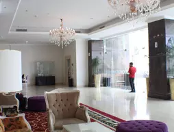 Golden Tulip Legacy Surabaya | Doğu Cava - Surabaya