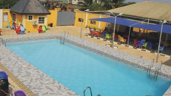 Brilliant and Suites | Lagos (ve civarı) - Ikorodu