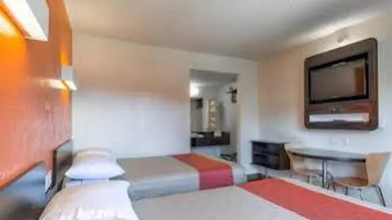 Motel 6 Los Angeles - Long Beach | Kaliforniya - Los Angeles County - Long Beach