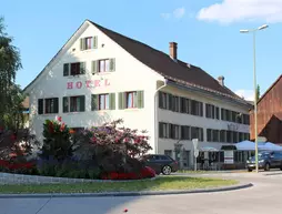 Gasthof Löwen | Zürih Kantonu - Bülach District - Bassersdorf