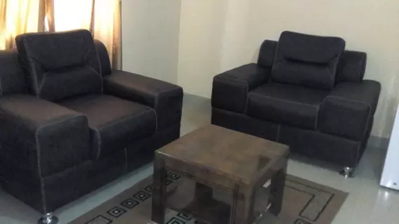 De Lawrence Court & Suites | Lagos (ve civarı) - Lagos - Onigbongbo - Ikeja