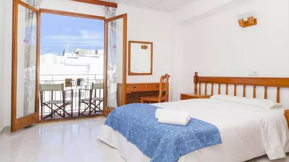 Hostal Torres | Balearic Adaları - İbiza Adası - Sant Antoni de Portmany