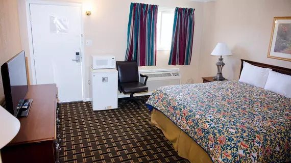 Grand View Plaza Inn & Suites | Kansas - Grandview Plaza