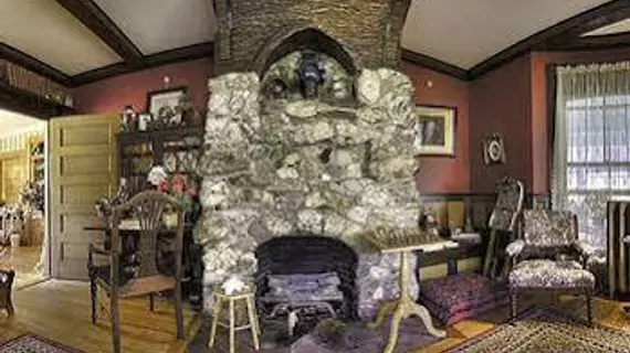 The Jeweled Turret Inn | Maine - Camden (ve civarı) - Belfast