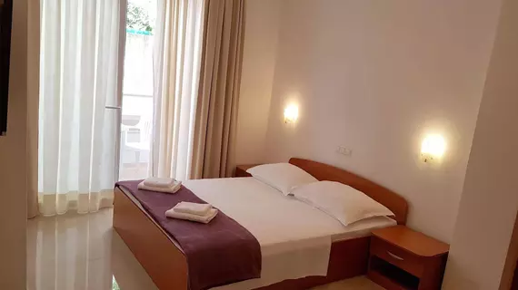 Hotel Adriatic Beach Queen | Split-Dalmaçya - Podstrana