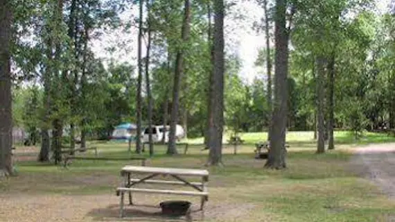 Jell-E-Bean Campground and Trailers | Ontario - Barrie - Orillia (ve civarı) - Wasaga Plajı