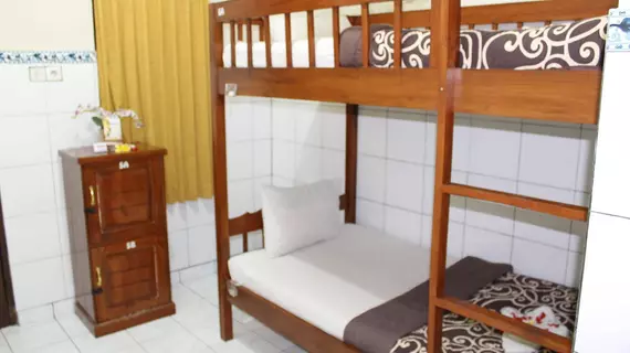 Gong Corner Guesthouse 2 | Bali - Kuta - Legian Kent Merkezi