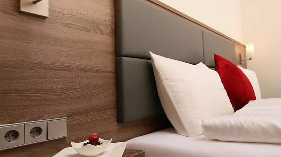 NAAM Hotel & Apartments | Hessen - Frankfurt (ve civarı) - Frankfurt