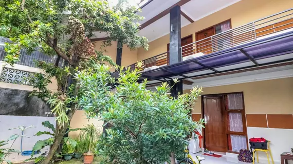 Ndalem Pundhi Guest House | Yogyakarta Özel Bölgesi - Yogyakarta (ve civarı) - Depok