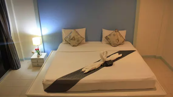 Phuket Racha Guesthouse | Phuket (ve civarı) - Karon - Kata Plajı