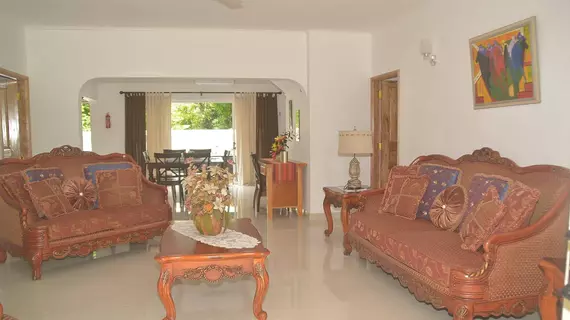 Julies Holiday Home | Seyşeller - Mahe Adası