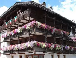 Post Hotel Ristorante Tyrol | Trentino-Alto Adige - Trento İli - Moena