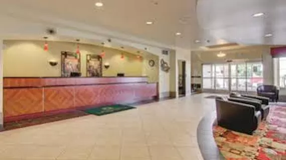 La Quinta Inn & Suites - Denver Gateway Park | Kolorado - Denver (ve civarı) - Denver - Montbello