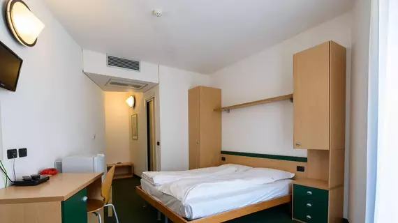 Hotel Camping Europa | Lombardy - Como (il) - Domaso