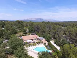 Villa Victoria - Chambre D'hôtes | Provence - Alpes - Cote d'Azur - Bouches-du-Rhone (bölge) - Aix-en-Provence (ve civarı) - Greasque