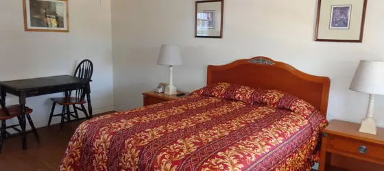 Farmhouse Motel | Kaliforniya - San Luis Obispo (ve civarı) - Paso Robles