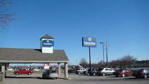 Boarders Inn & Suites - Faribault, MN | Minnesota - Owatonna (ve civarı) - Faribault