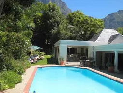 Fernwood Manor Boutique Guest House | Western Cape (il) - West Coast DC - Drakenstein - Cape Town (ve civarı) - Cape Town - Bishopscourt