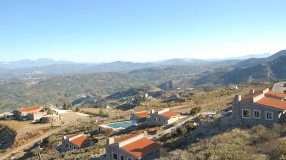 Aetovigla Traditional Guest Houses | Girit Adası - Kandiye (bölge) - Malevizi - Krousón