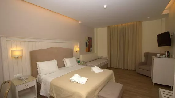 Art Hotel Debono | İyon Adaları - Korfu - Gouvia