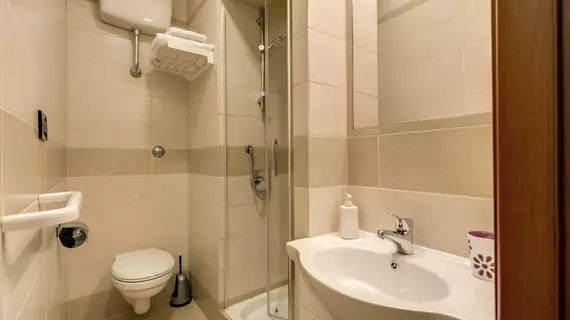 Artemis Guest House | Lazio - Roma (ve civarı) - Roma Kent Merkezi - Rione XVIII Castro Pretorio