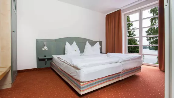 Hotel Waldhalle | Schleswig-Holstein - Moelln