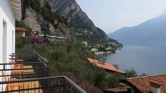 Hotel Augusta Garnì | Lombardy - Brescia (il) - Limone sul Garda