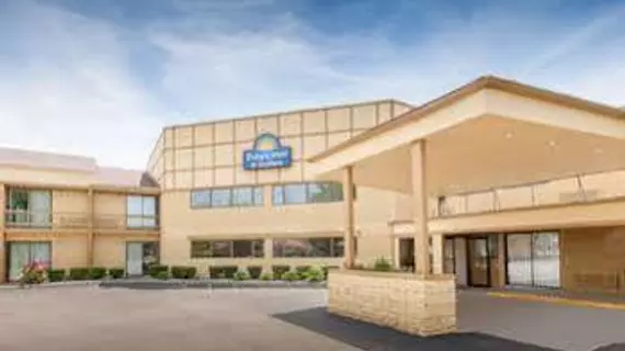 Days Inn and Suites Madison Heights | Michigan - Detroit (ve civarı) - Madison Heights