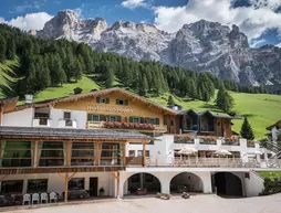 Hotel Störes - Mountain Nature Hotel | Trentino-Alto Adige - Güney Tirol (il) - Badia - San Cassiano