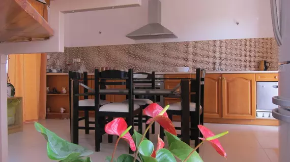 Baladinos Apartments | Girit Adası - Hanya (bölge) - Platanias