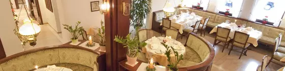 Hotel & Restaurant Goldener Pflug | Baden-Wuerttemberg - Rems-Murr-Kreis - Stuttgart (ve civarı) - Ludwigsburg - Pflugfelden