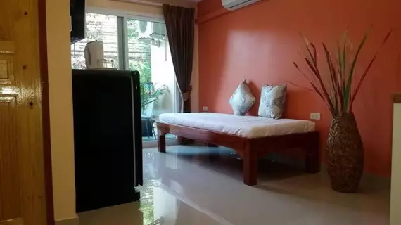 Patamnak Beach Guesthouse | Chonburi (vilayet) - Pattaya (ve civarı) - Pattaya - Pratumnak Tepesi